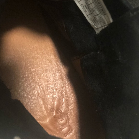 Ugg Mini Classic Bootie - Picture 7 of 7